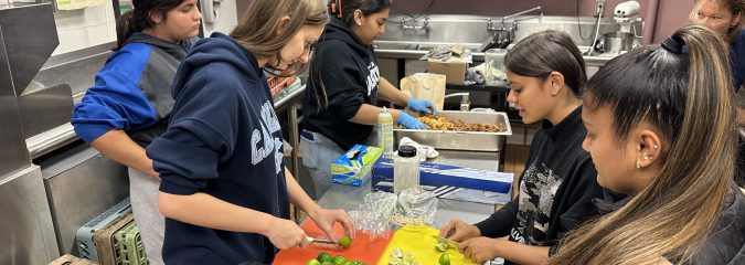 Spanish Club celebrates Día de Muertos