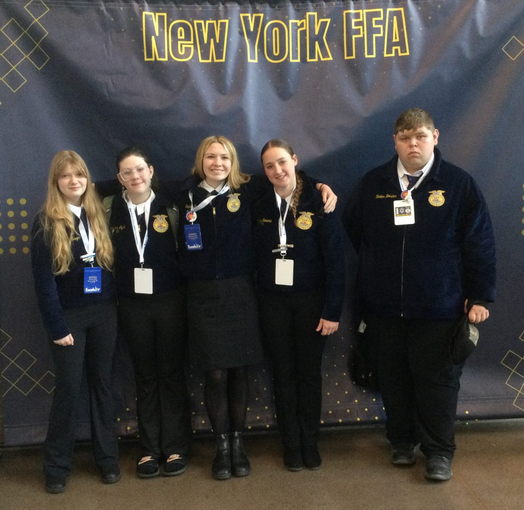 Group of five FFA members from SSCS at state convention