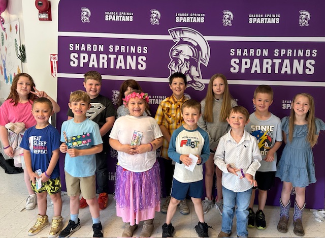 May Sttudents of the month in a group