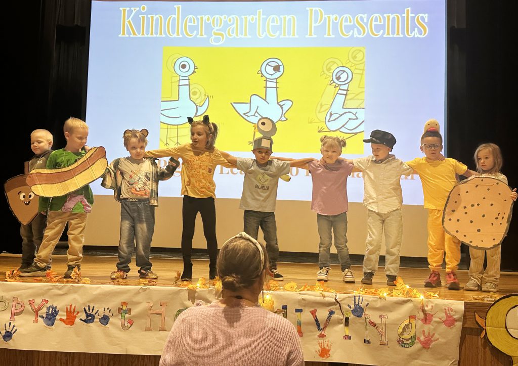 Kindergarten actors perform on stage