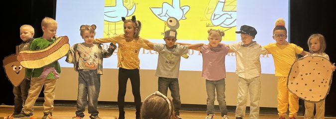 Kindergarten Presents The Pigeon Learns to be Thankful