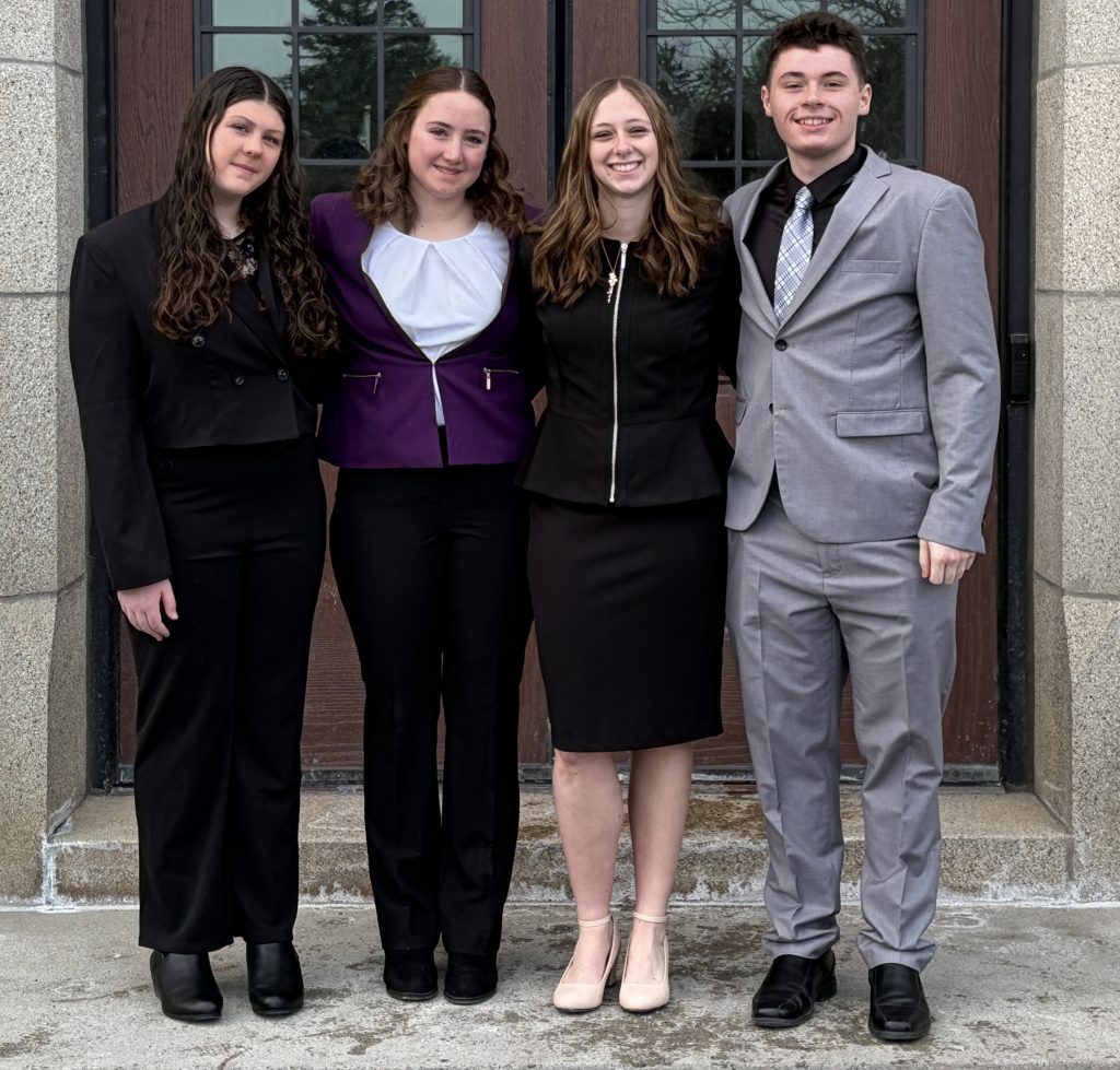 four FBLA award winners